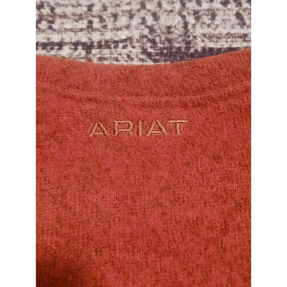 Ariat Shirt Mens Medium Long Sleeve Crew Neck Orange Sweater‎ Casual Lightweight